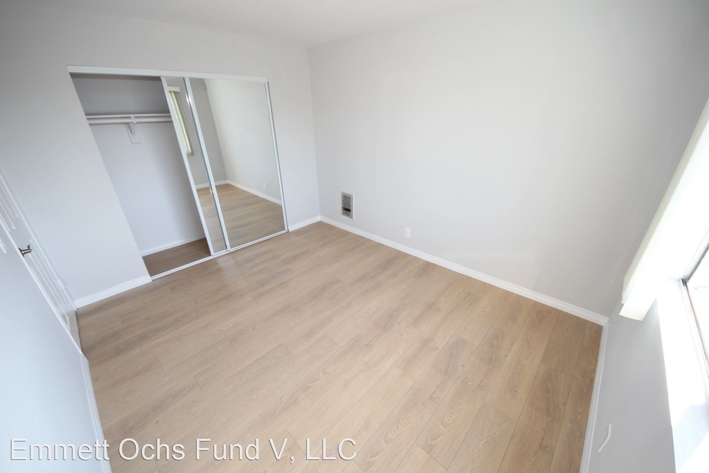 1140 Venice Blvd - Photo 8