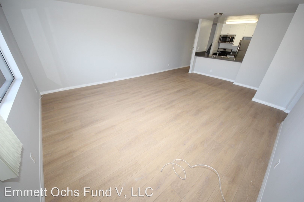 1140 Venice Blvd - Photo 5