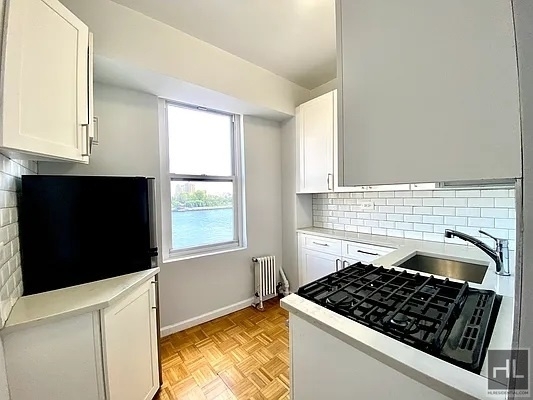 542 East 79 Street - Photo 5