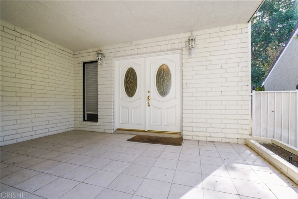 10870 White Oak Avenue - Photo 2