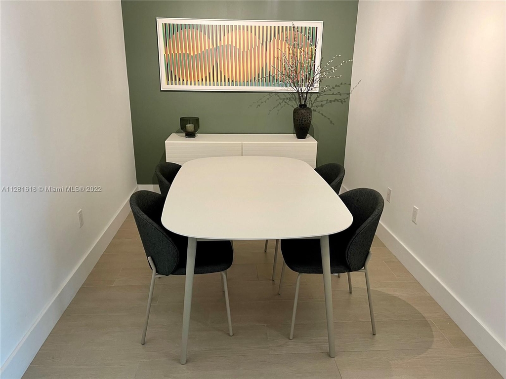 1111 Sw 1 Av - Photo 13