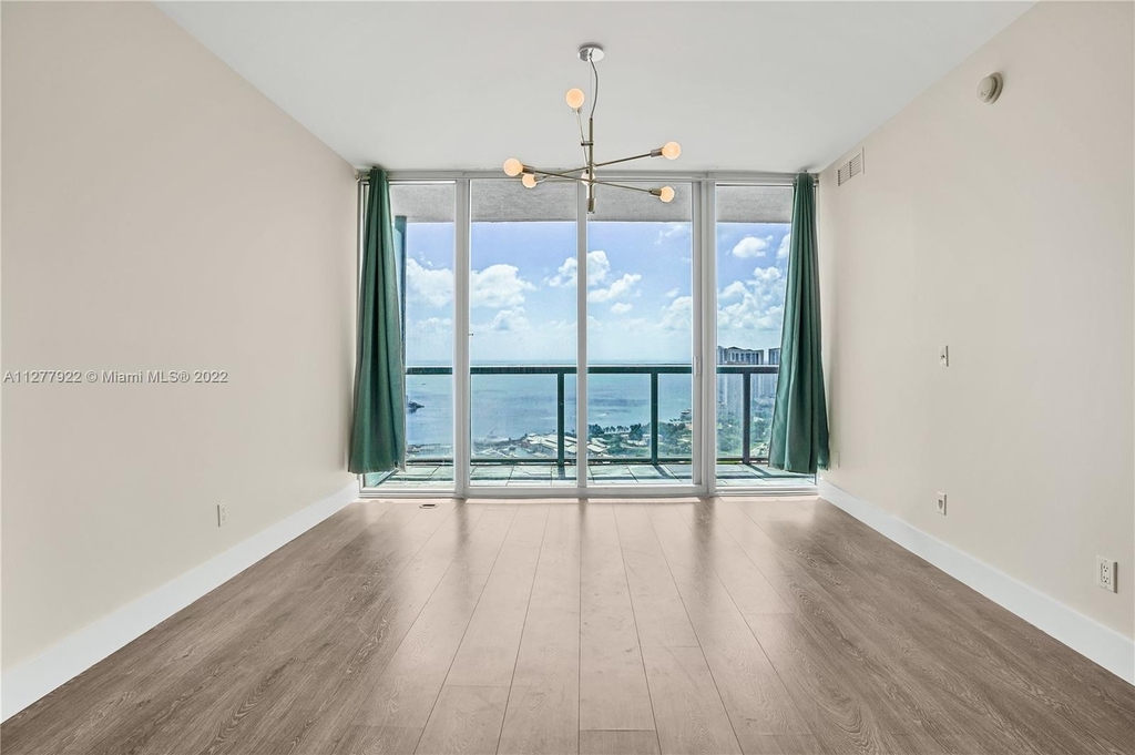 888 Biscayne Blvd - Photo 5