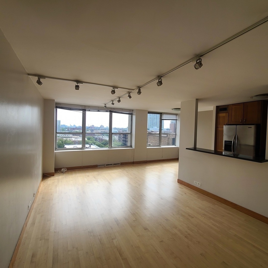 655 W Irving Park Road - Photo 4