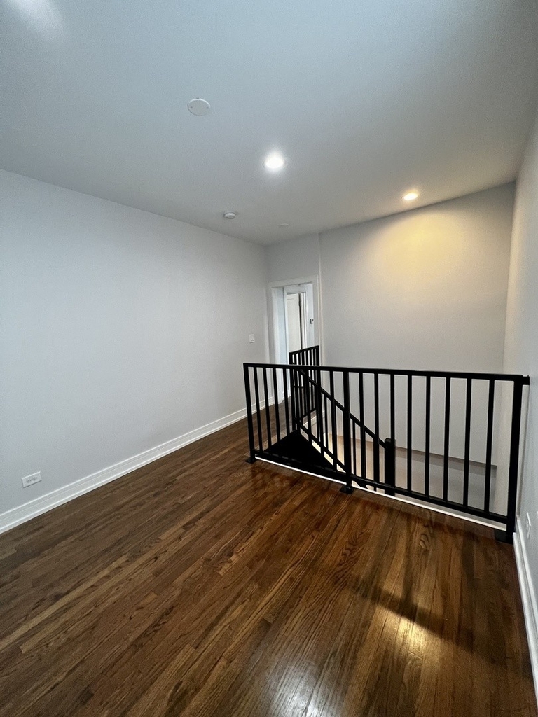 3049 N Spaulding Avenue - Photo 3