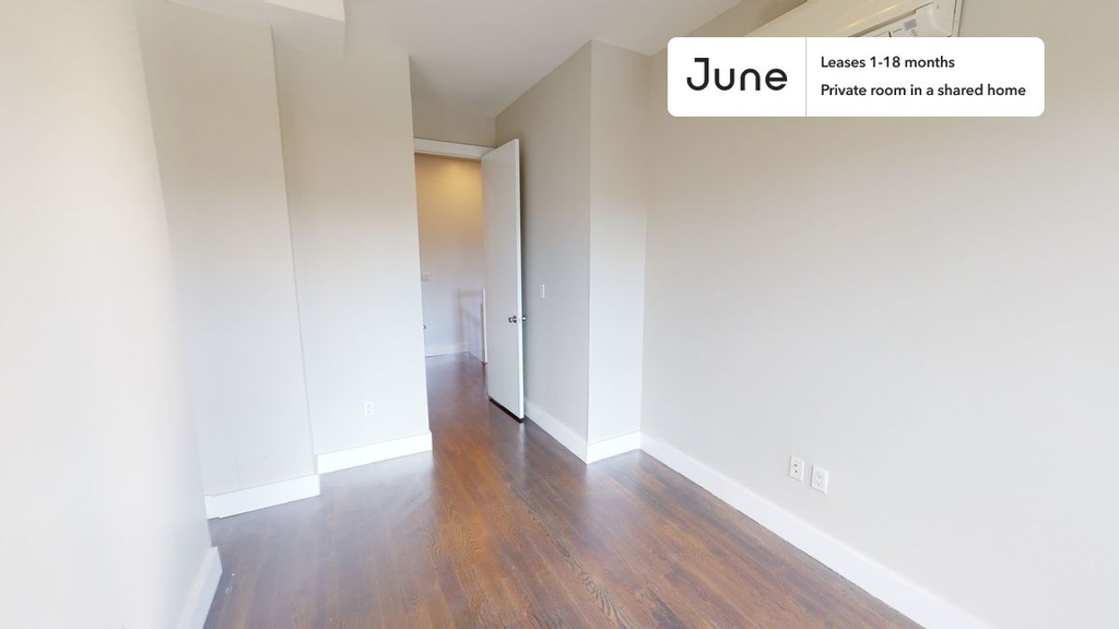 444 Franklin Avenue - Photo 2