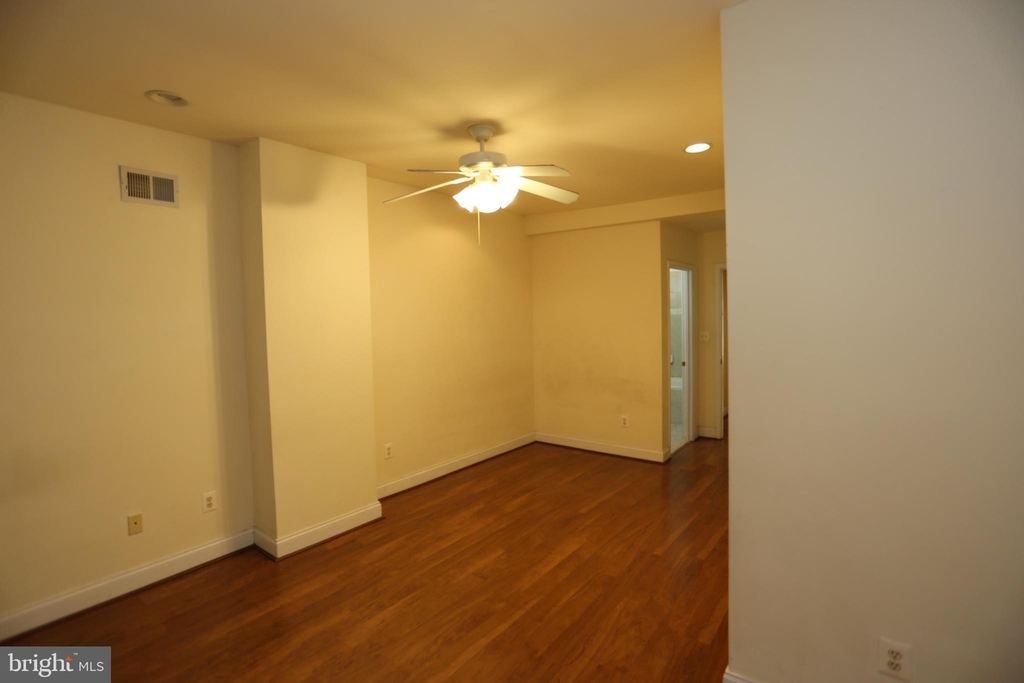 245 S Highland Avenue - Photo 13