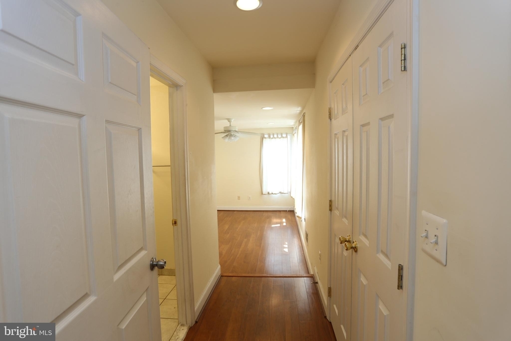 245 S Highland Avenue - Photo 16