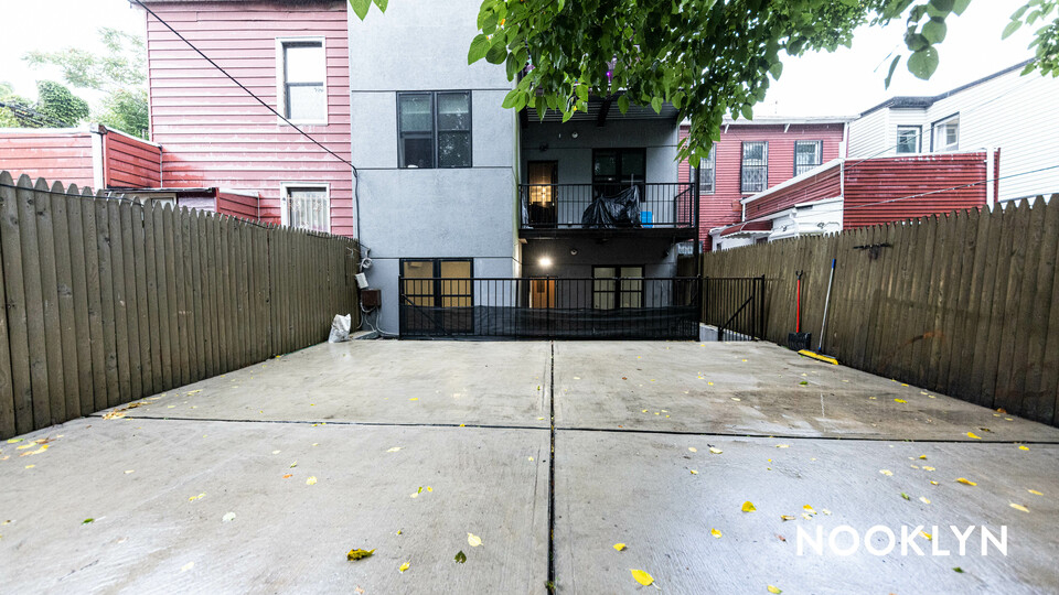 114 Woodbine Street - Photo 3