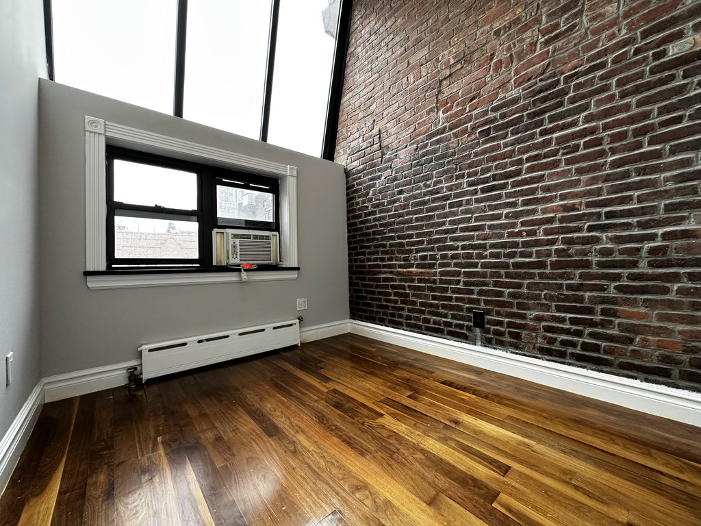 230 West 14th Street - Photo 4