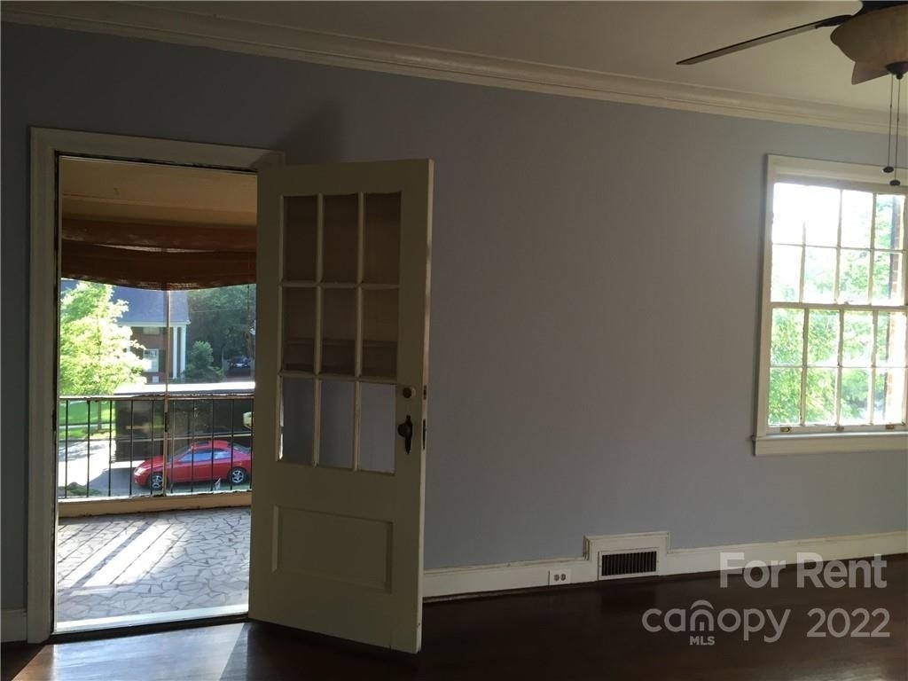 2033 Dilworth Road W - Photo 2