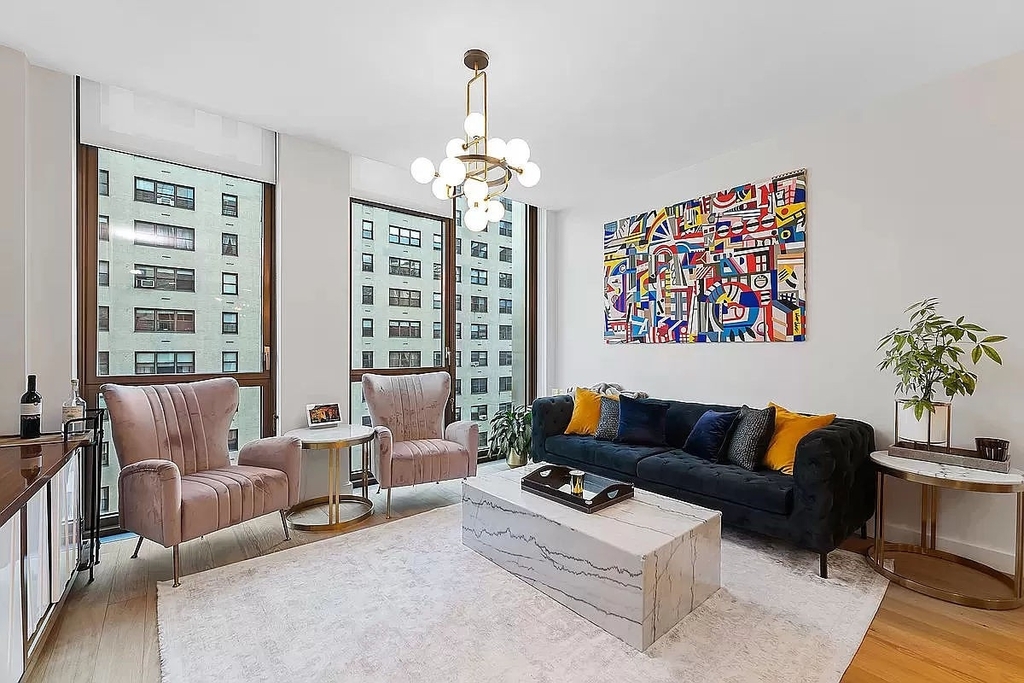 360 East 89th Street - Photo 1