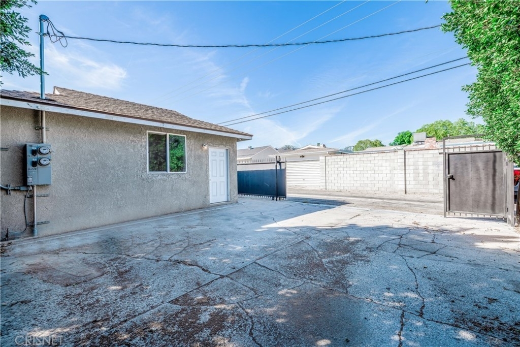 16725 Chatsworth Street - Photo 13