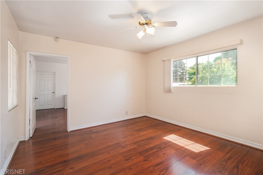 18047 Erwin Street - Photo 18