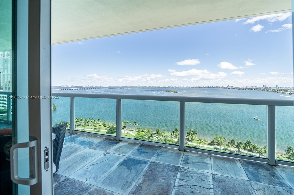 1800 N Bayshore Dr - Photo 12