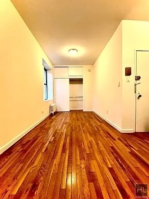 East 82 Street - Photo 1