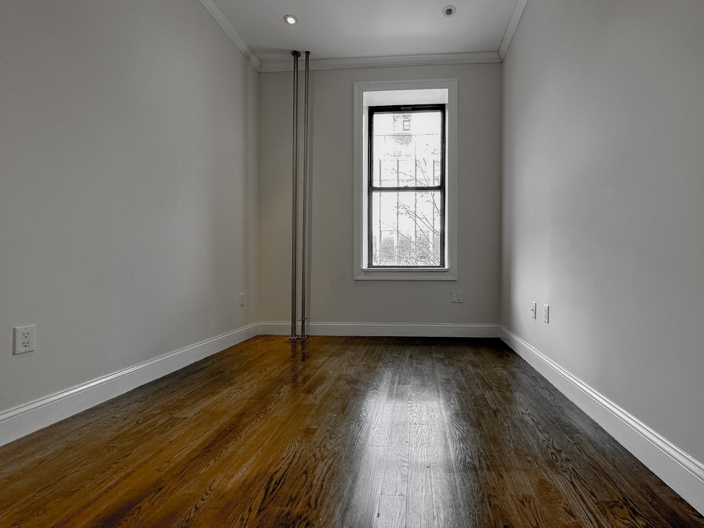 1379 Lexington Avenue - Photo 9