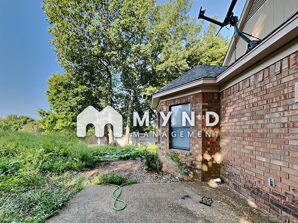 8233 Trinity Rd - Photo 15