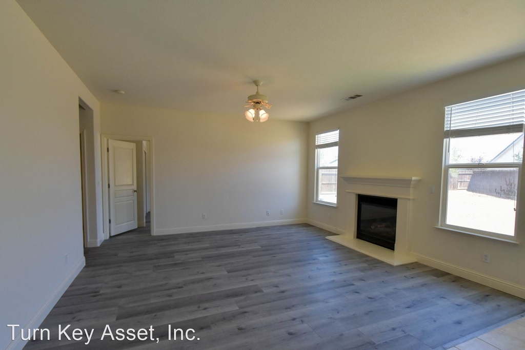 1734 Crystal Court - Photo 15