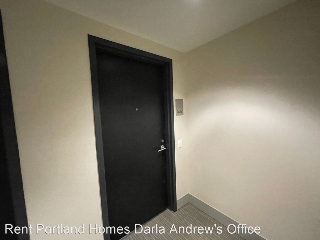 1310 Nw Naito Parkway #508 - Photo 5