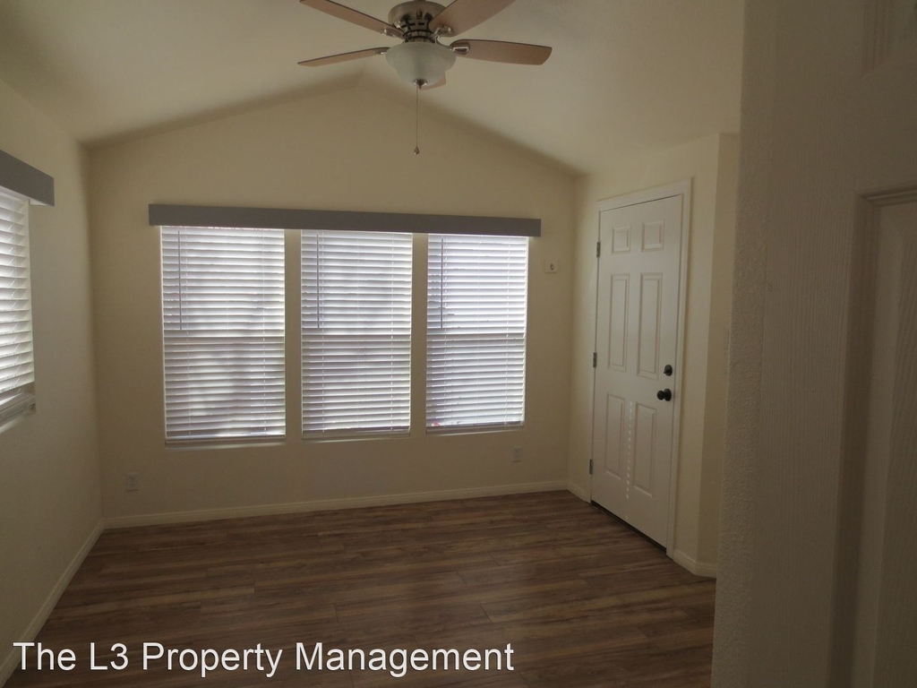 2560 Newport Blvd. - Photo 1