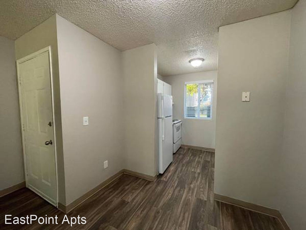 12450-12530 Se Powell Ct. - Photo 17