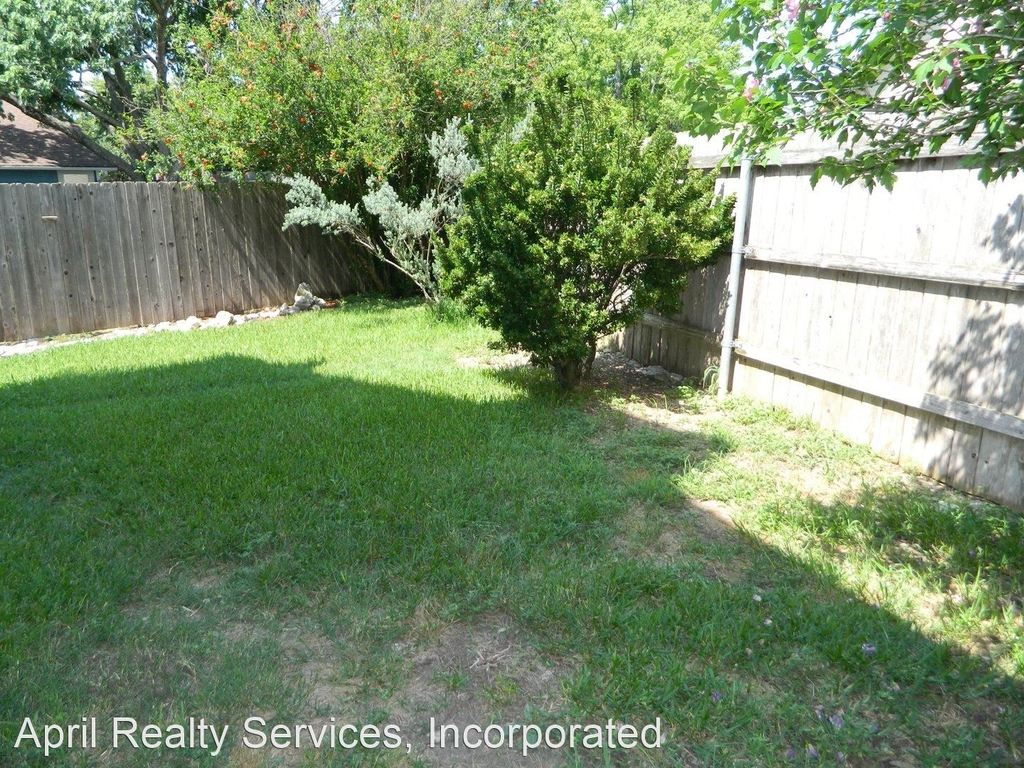 8804 Springmail Cir - Photo 3