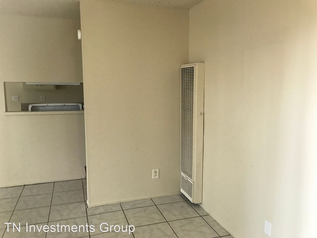 8100 Orangewood Ave. - Photo 4