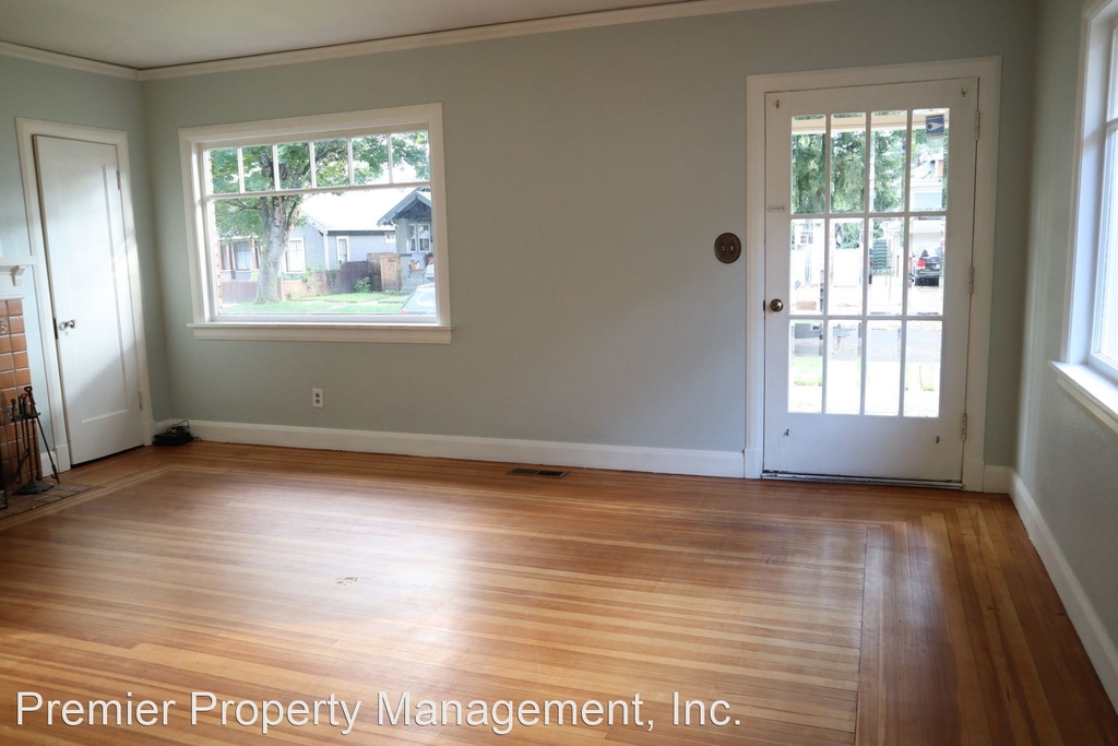 408 W 23rd St. - Photo 2