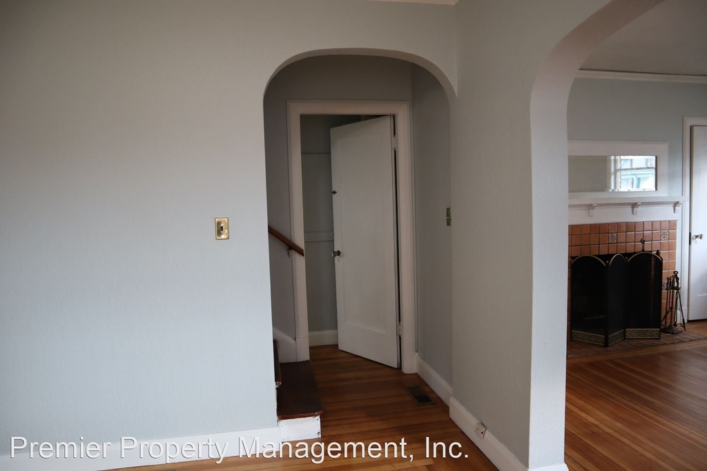 408 W 23rd St. - Photo 10