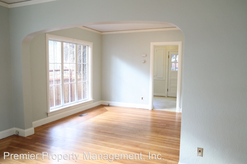 408 W 23rd St. - Photo 5