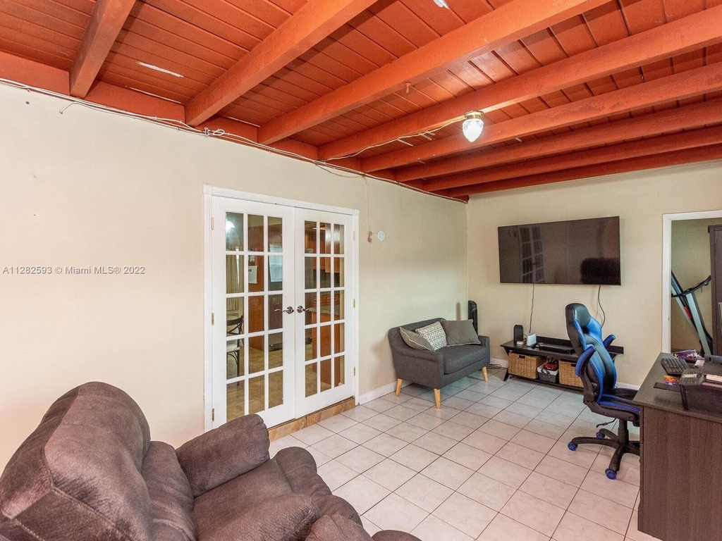 7312 Nw 58th Ct - Photo 23