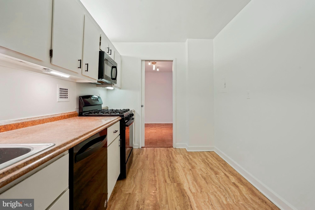 5500 Friendship Boulevard - Photo 34