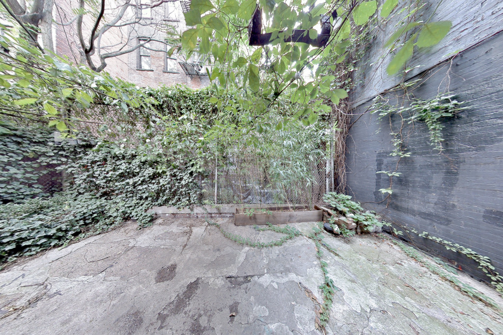 East 7th Street - Photo 1