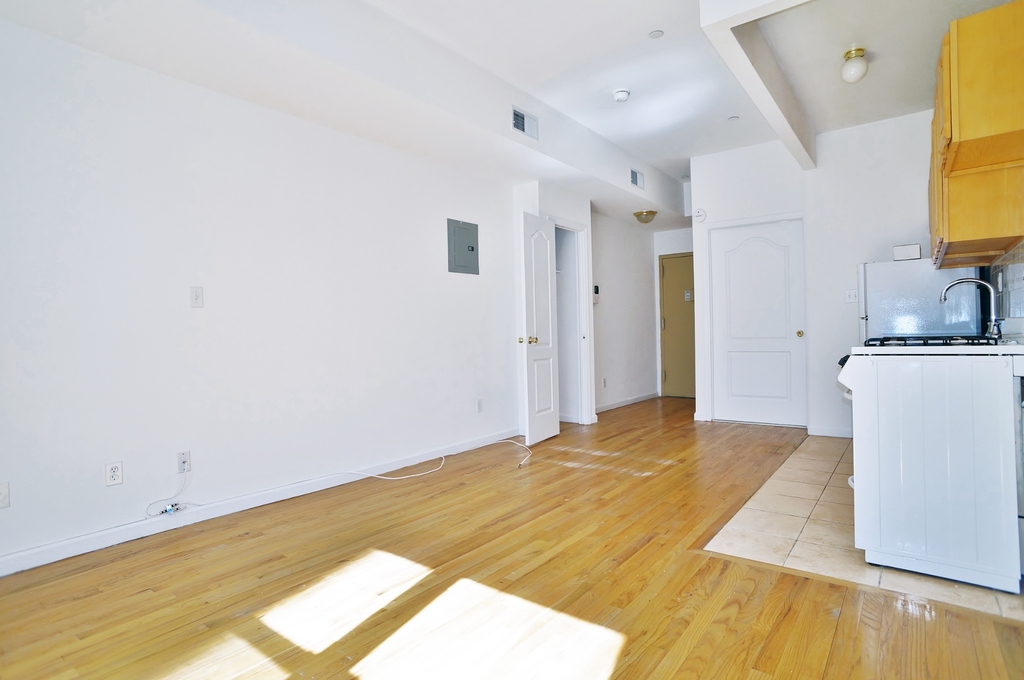 52 West 14th Street - Photo 1