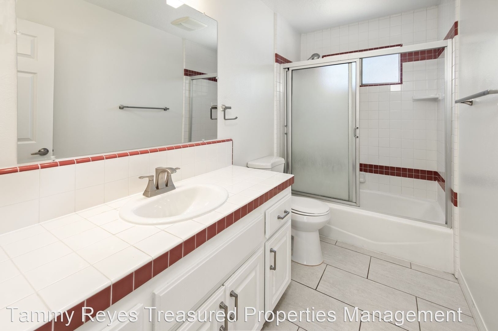 4612 W 167th Street - Photo 17