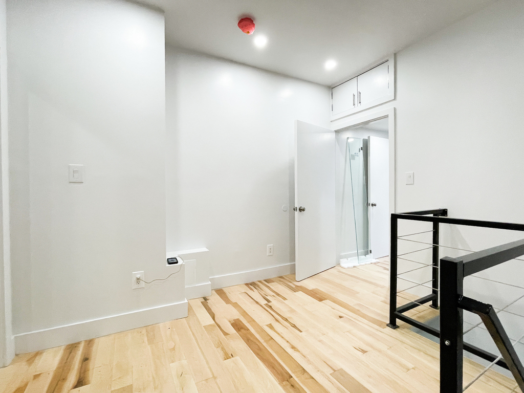 213 East 10th Street - Photo 2