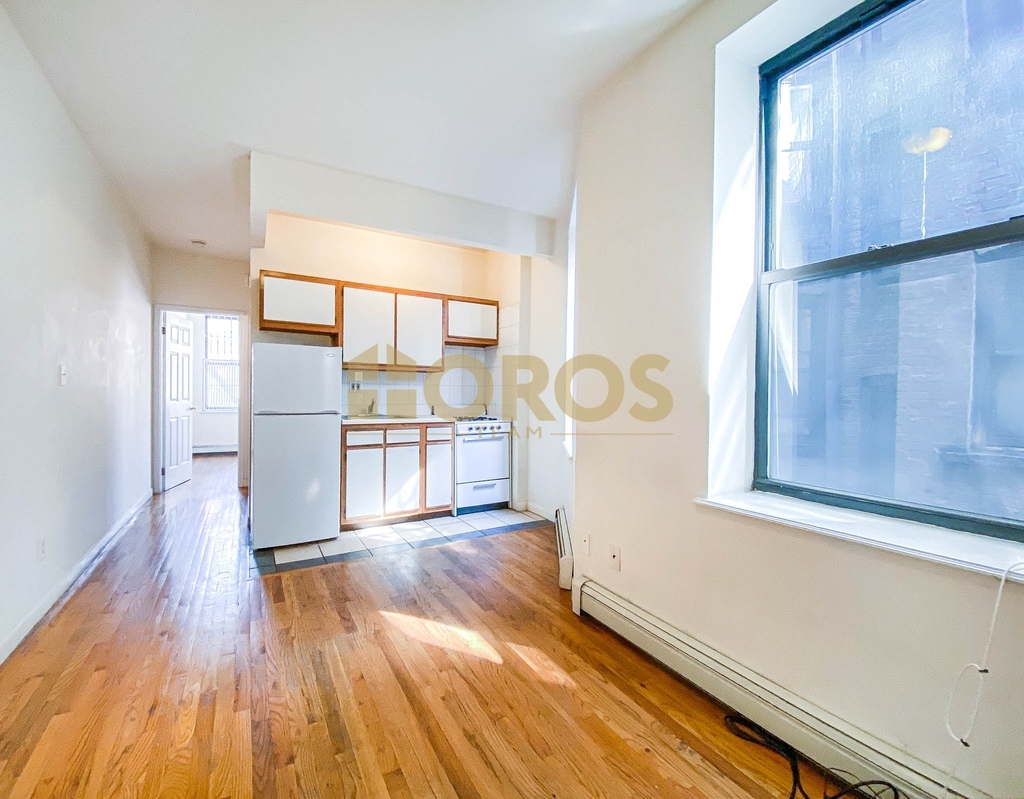 200 East 7th Street - Photo 1