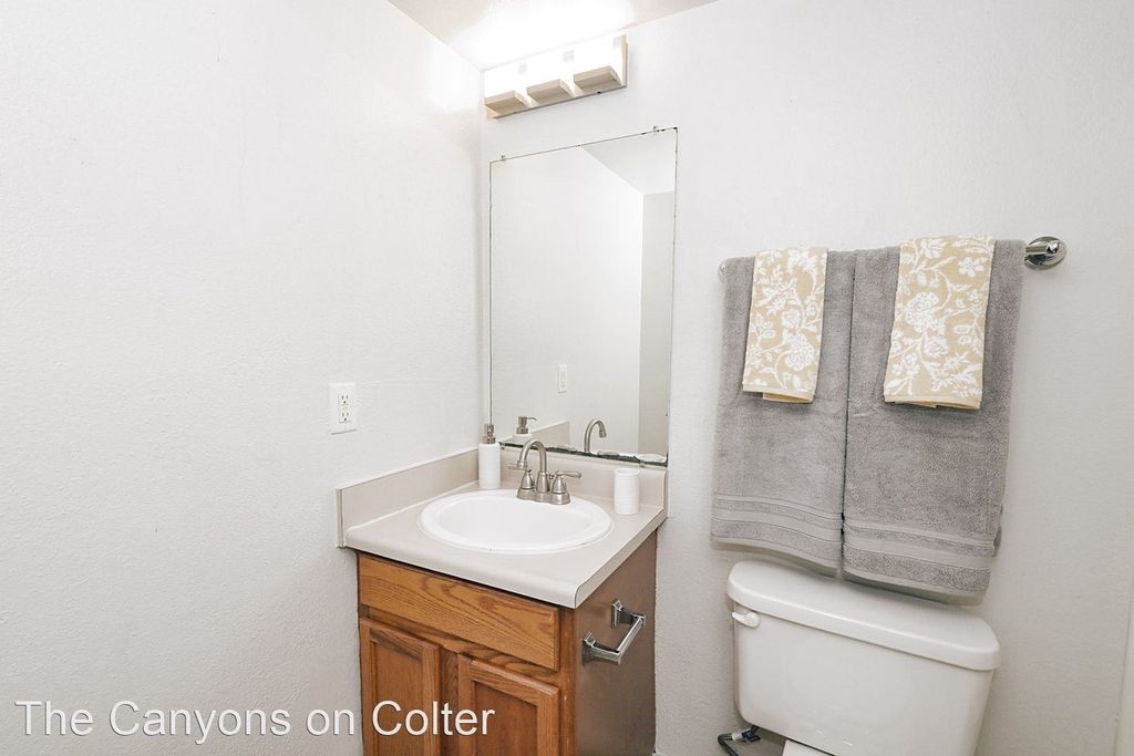 5631 W Colter St - Photo 2