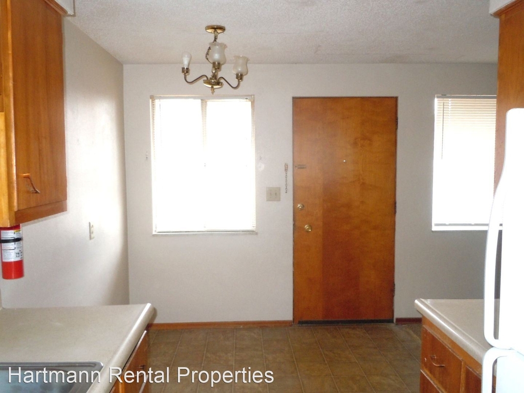 623 St. Louis Rd. - Photo 2