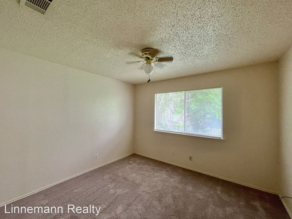 2210 Shoemaker Drive - Photo 20