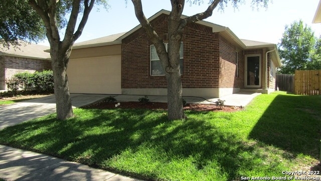 204 Clydesdale St - Photo 1