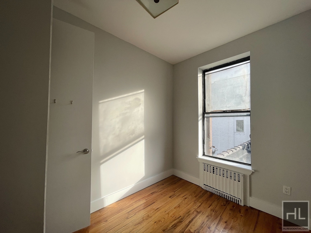 636 St Marks Avenue - Photo 2