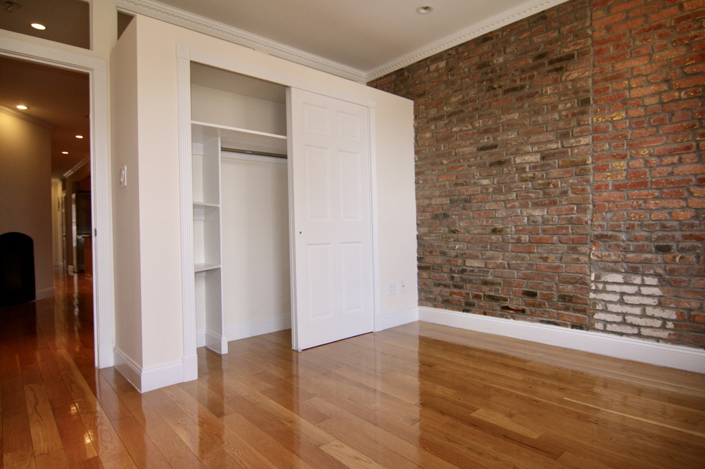 277 East 10th Street - Photo 7