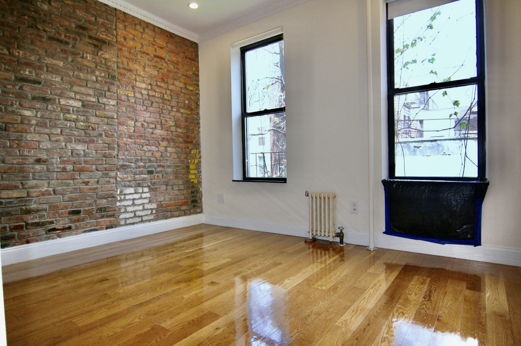 277 East 10th Street - Photo 6