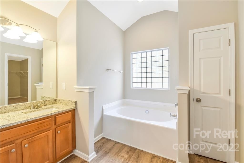 5022 Acorn Forest Lane - Photo 17