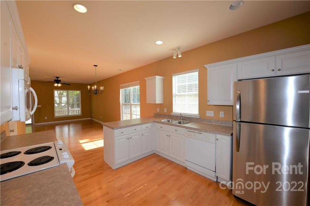 15651 Taviston Street - Photo 10