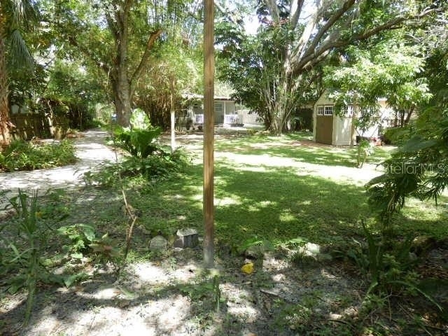 8110 Country Club Road N - Photo 30