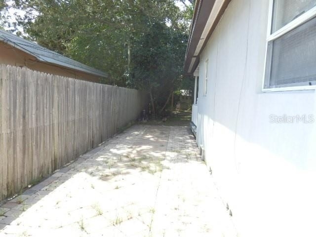 8110 Country Club Road N - Photo 5