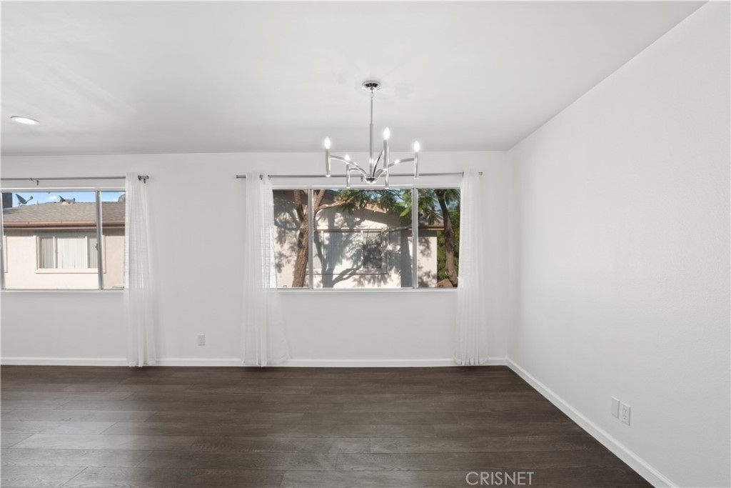 18619 Collins Street - Photo 2