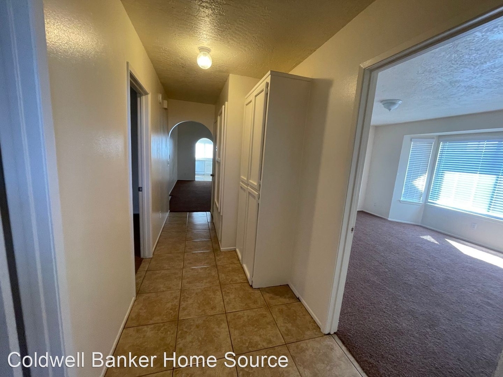 10246 Arroyo Ave. - Photo 11